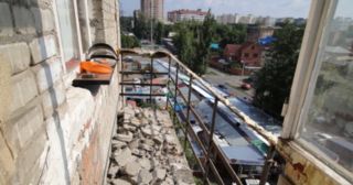 Демонтаж балкона Петергоф, цена от 2945 руб.