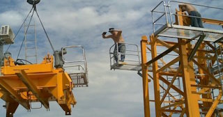 Демонтаж башенного крана в Петергофе - услуги по демонтажу от Сварной-Птф от 1550 руб.