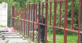 Демонтаж старого забора в Петергофе - цены за метр от 672 руб.