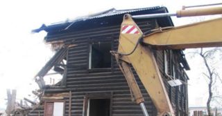Демонтаж 2 этажного дома Петергоф, цена от 2635 руб.