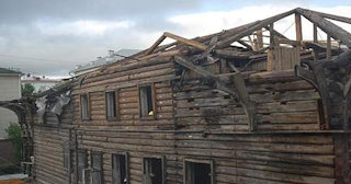 Демонтаж деревянных конструкций в Петергофе - расценки от 1034 рублей - Сварной-Птф